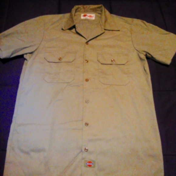 Dickies Classic Khaki Shirt - Picture 1 of 4